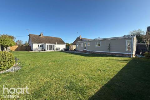 4 bedroom detached bungalow for sale, Plash Drove, Wisbech St Mary