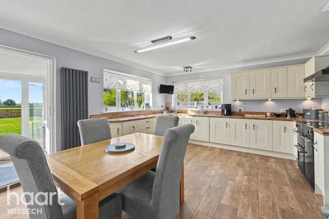 4 bedroom detached bungalow for sale, Plash Drove, Wisbech St Mary