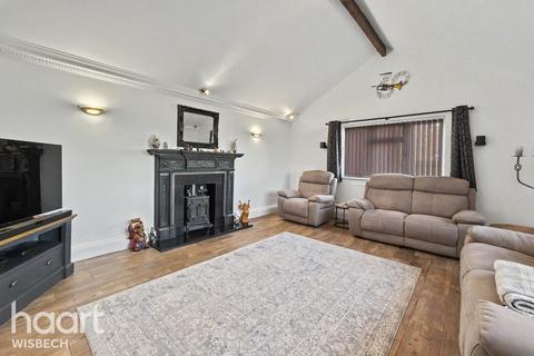 4 bedroom detached bungalow for sale, Plash Drove, Wisbech St Mary