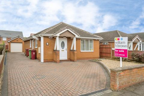 2 bedroom detached bungalow for sale, Wisteria Way, Scunthorpe