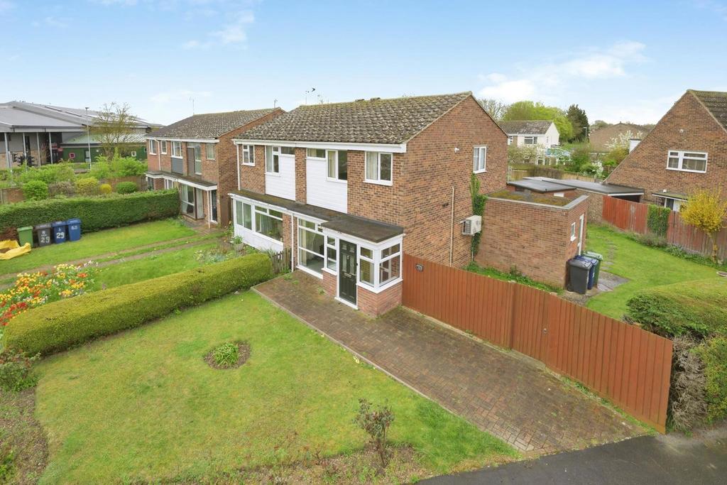 3 bedroom semi-detached house for sale
