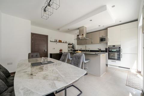 4 bedroom terraced house for sale, Stanley Kubrick Road, Denham