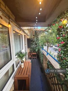 3 bedroom flat to rent, Bartholomew Street, London, SE1