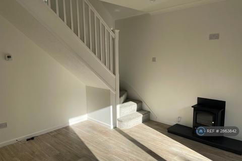 2 bedroom terraced house to rent, The Larches, Abbeymead, Gloucester, GL4