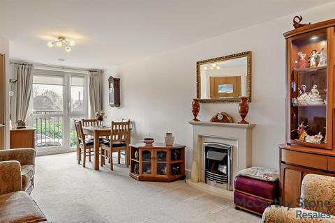 2 bedroom apartment for sale, Wolsey Place, London Road, Hailsham, East Sussex