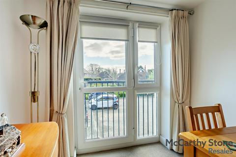 2 bedroom apartment for sale, Wolsey Place, London Road, Hailsham, East Sussex