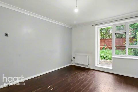 1 bedroom flat for sale, Redruth Road, Harold Hill
