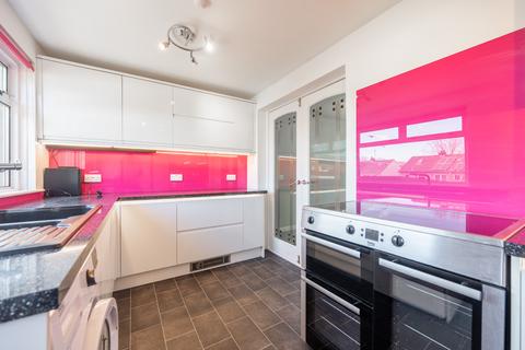 2 bedroom terraced house to rent, Cunningham Drive, Giffnock, Glasgow, G46 6EW