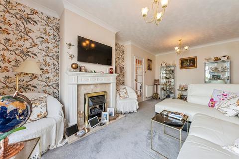 2 bedroom detached bungalow for sale, Birmingham Close, Grantham