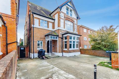 2 bedroom flat for sale, Babington Road, LONDON, London, SW16