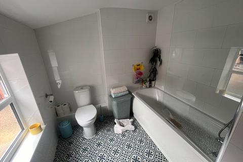 2 bedroom terraced house to rent, Charles Street, Wisbech, Cambs