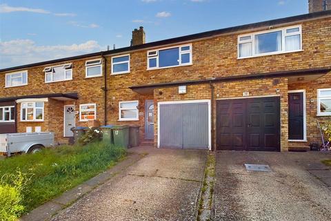 3 bedroom terraced house to rent, Alpine Road, Walton-On-Thames