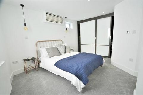 1 bedroom flat to rent, Goodwyn Avenue, Mill Hill, NW7