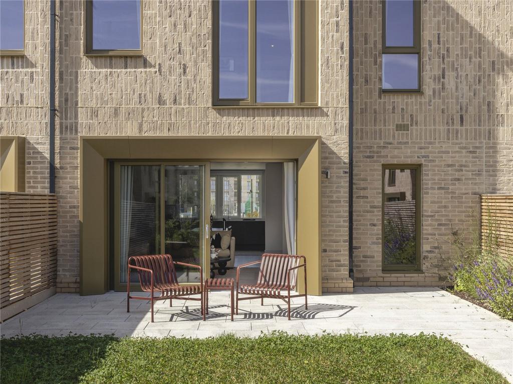 House in Cambridge, Eddington, Cambridgeshire - View 2