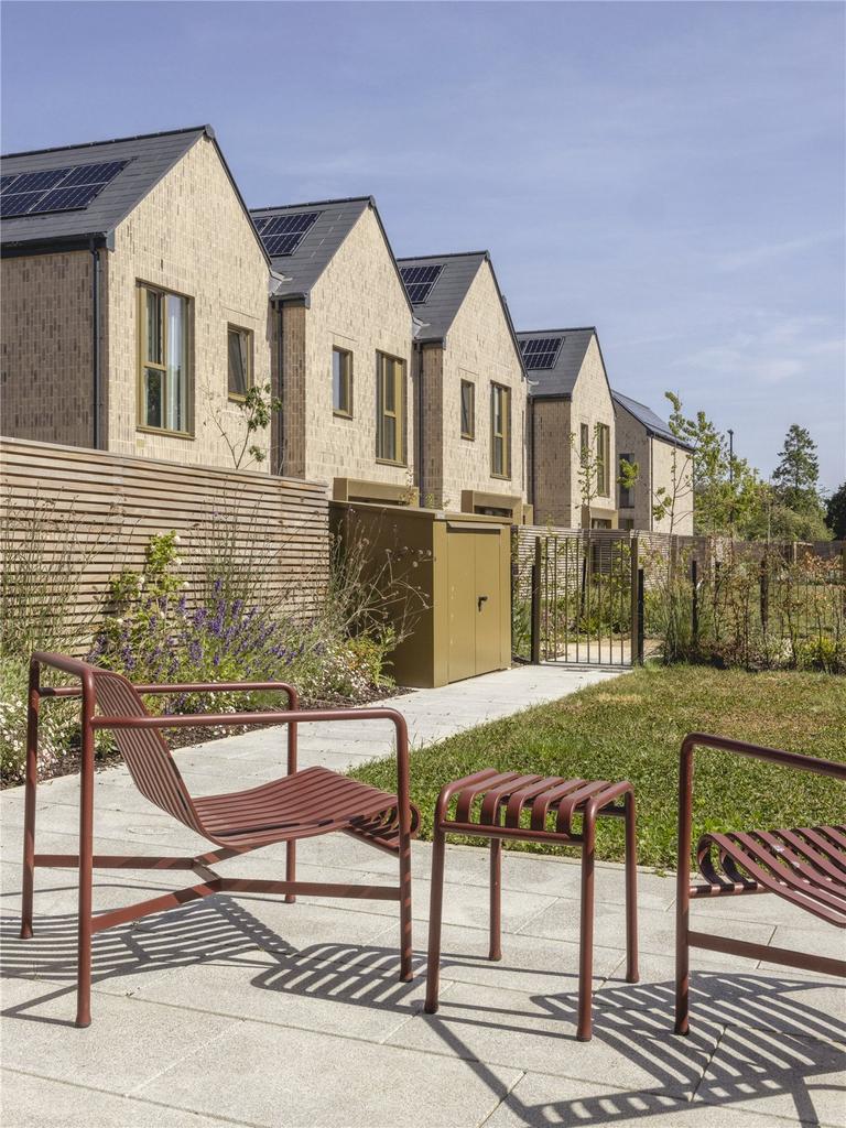 House in Cambridge, Eddington, Cambridgeshire - View 6