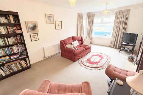 2 bedroom flat for sale, Yardley Wood Road, Birmingham B13