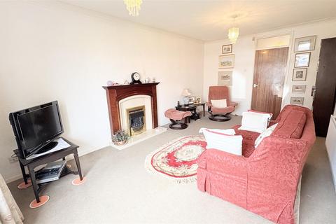 2 bedroom flat for sale, Yardley Wood Road, Birmingham B13