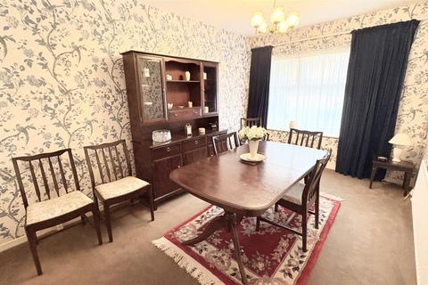 2 bedroom flat for sale, Yardley Wood Road, Birmingham B13