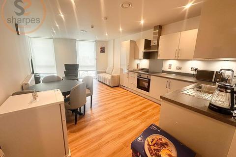1 bedroom in a house share to rent, Cherry Orchard Road, Croydon, Greater London