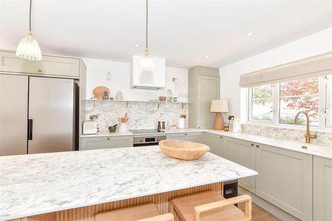 3 bedroom detached house for sale, Victoria Road, Hayling Island PO11