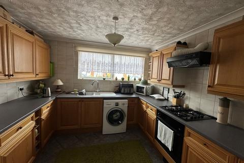 2 bedroom semi-detached bungalow for sale, 21 Glynleigh Drive, Polegate, East Sussex