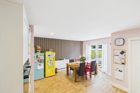 undefined, Woodside, Hull, East Riding of Yorkshire, HU8 9FL