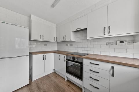 2 bedroom terraced house for sale, Windgates, Surrey GU4