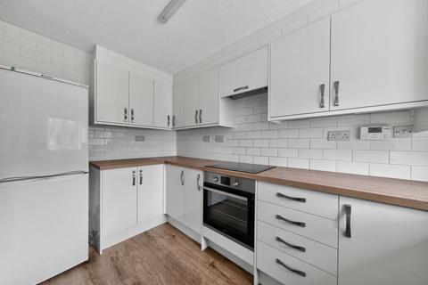 2 bedroom terraced house for sale, Windgates, Surrey GU4