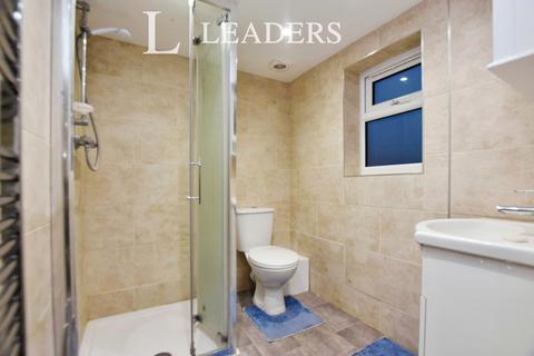 1 bedroom in a house share to rent, Lower Clabdens, Ware, SG12