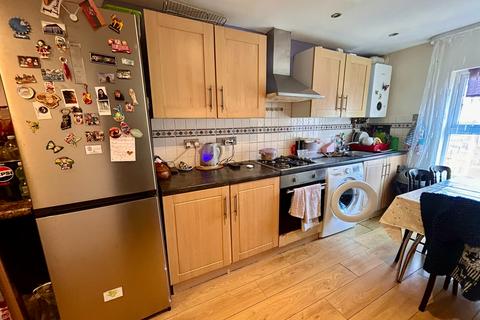 2 bedroom ground floor flat for sale, Kent Square, GREAT YARMOUTH