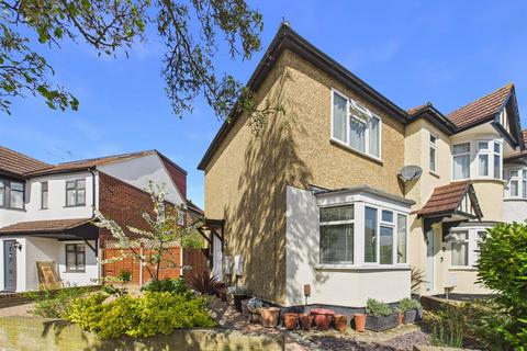Filey Waye, Ruislip HA4