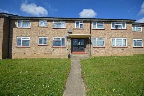 2 bedroom ground floor flat to rent, Wingate Close, Braintree, CM7