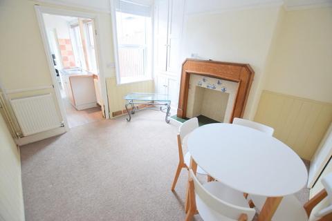 2 bedroom terraced house to rent, Arthur Street, LINCOLN