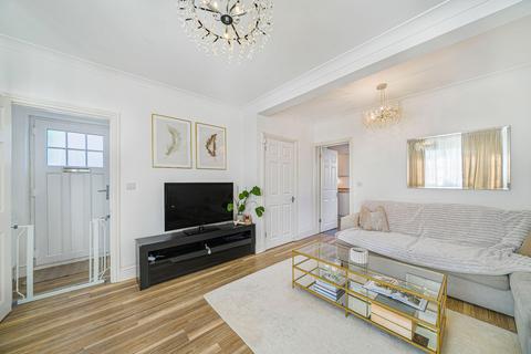 3 bedroom end of terrace house for sale, Ross Way, London, SE9