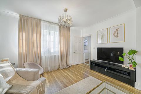 3 bedroom end of terrace house for sale, Ross Way, London, SE9