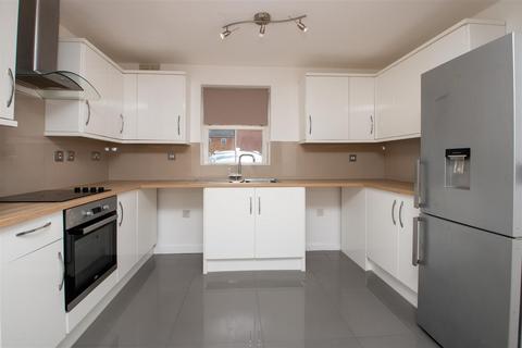 2 bedroom apartment to rent, Kendall Place, Milton Keynes MK5