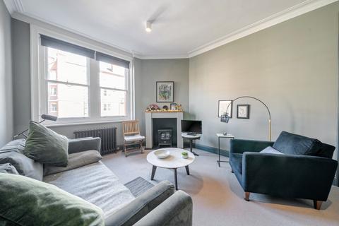1 bedroom flat for sale, Prince of Wales Drive, London, SW11