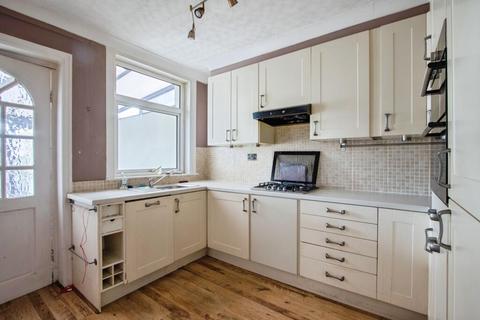 3 bedroom semi-detached house for sale, Denby Dale Road, Wakefield, WF2