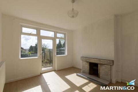 3 bedroom semi-detached house to rent, Wolverhampton Road, Oldbury, B68