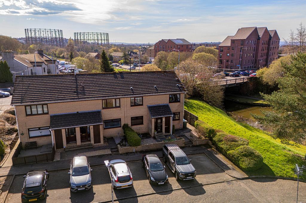 Howth Drive Howth Drive, Anniesland, Glasgow 3 bed apartment for sale - £169,000