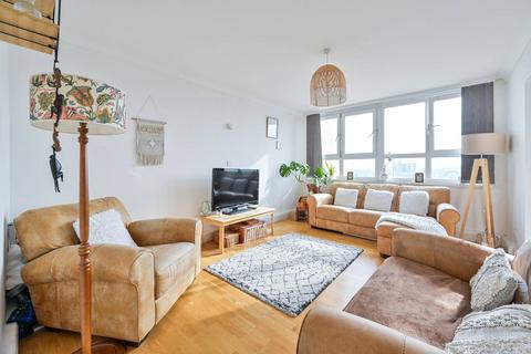 2 bedroom flat for sale, Beckett House, Stockwell, London, SW9