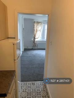2 bedroom flat to rent, Arklay Place, Dundee, DD3