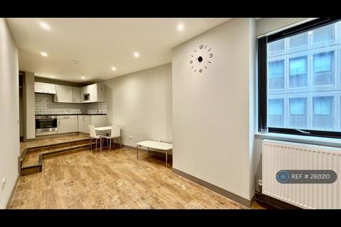 Studio to rent, Week Street, Maidstone, ME14