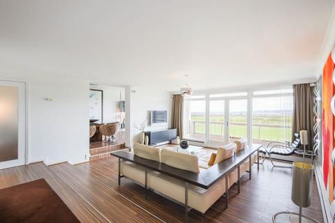 3 bedroom apartment for sale, Montagu Court, Gosforth, Newcastle Upon Tyne