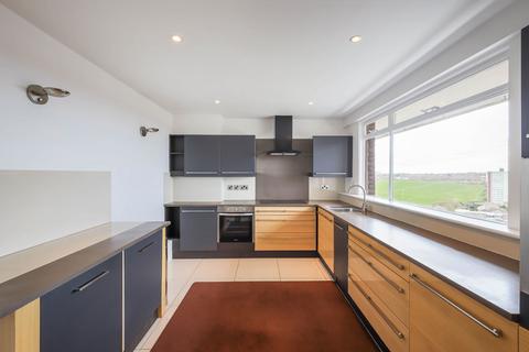 3 bedroom apartment for sale, Montagu Court, Gosforth, Newcastle Upon Tyne