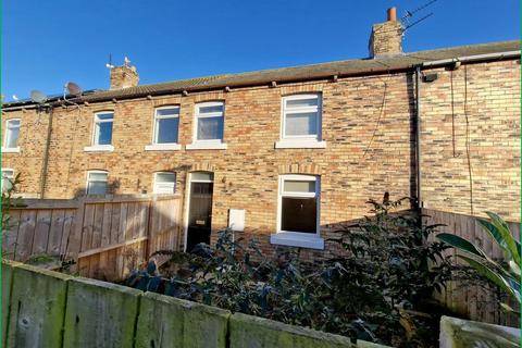 2 bedroom terraced house to rent, Maple Street, Ashington