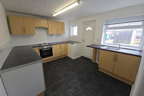 2 bedroom terraced house to rent, Maple Street, Ashington
