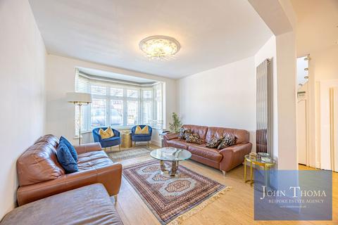 5 bedroom semi-detached house for sale, Wensleydale Avenue, Ilford IG5