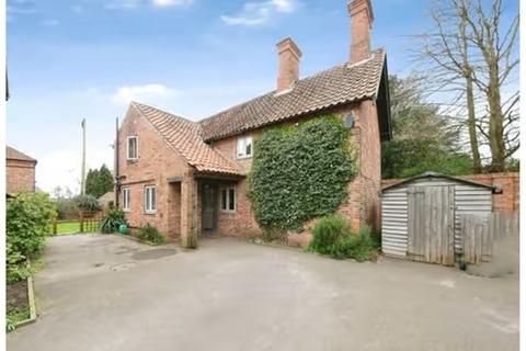 3 bedroom detached house for sale, Main Street, Newark, NG22