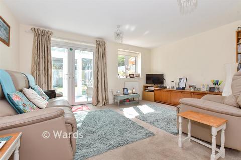 4 bedroom semi-detached house for sale, Scholars Close, Deal CT14
